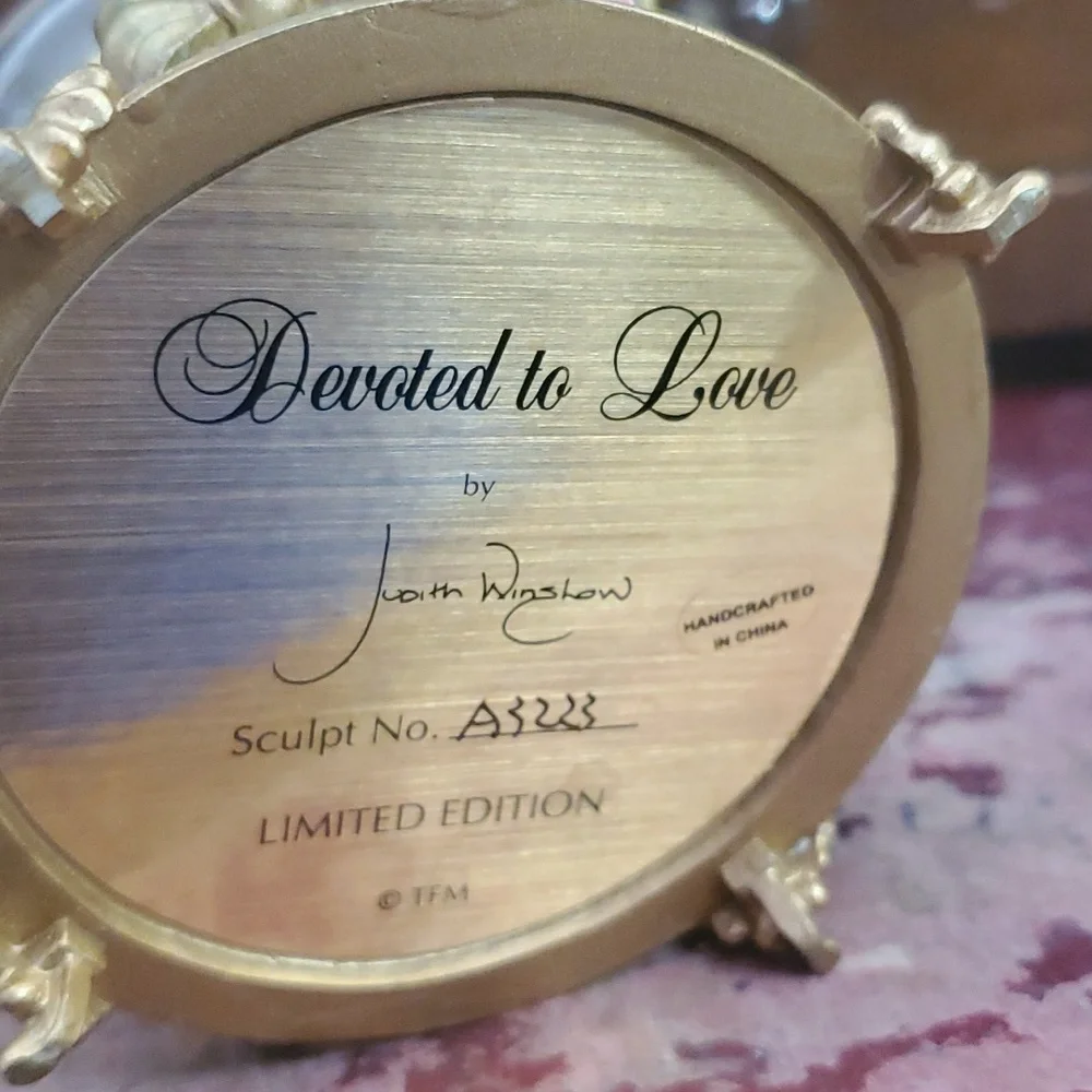 Judith Winslow 'Devoted to Love' candle holder JL